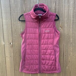 Columbia Women’s Quilted Vest Size M Double Zip Butter Soft Burgundy